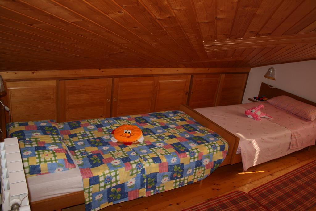 Apartment Pokrajac Ровинско село Стая снимка